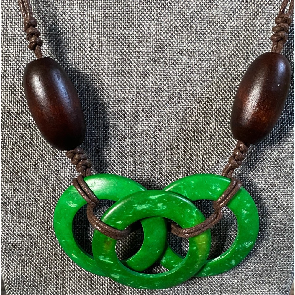 Necklace - Picture 2 of 3